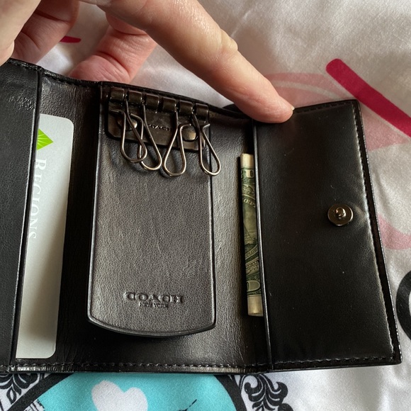 Coach Keyholder - Picture 9 of 13
